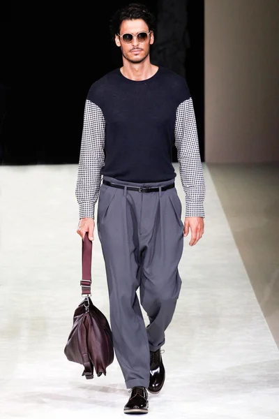 Look 37